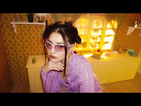 VALENTINA - yo sad, tú feliz (video oficial)