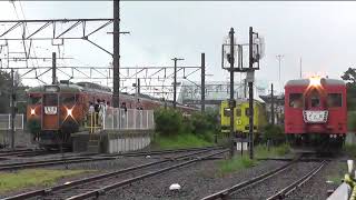 いすみ鉄道キハ52・JR外房線115系(湘南色) 同時発車