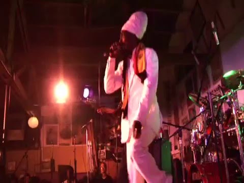 Junior Reid Live en Berkly (FULL)
