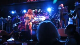 Darlene Love      "Love Kept Us Foolin' Around"
