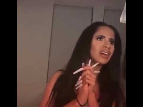 Stan Twitter: Cardi B Omg what is that?