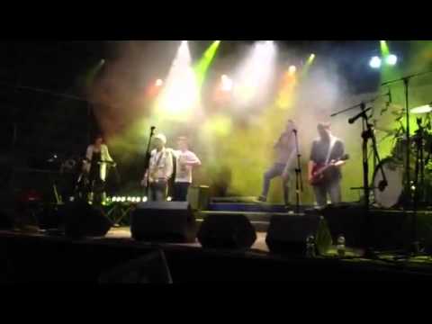 FRANCO RICCIARDI FT. IVAN GRANATINO STAND BY LIVE 1°MAGGIO NAPOLI PIAZZA DEL GESU'