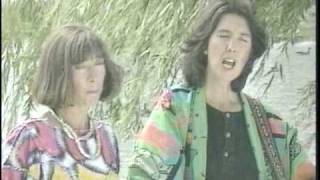 Kate and Anna McGarrigle on Sharon, Lois and Bram's Elephant Show (1987)