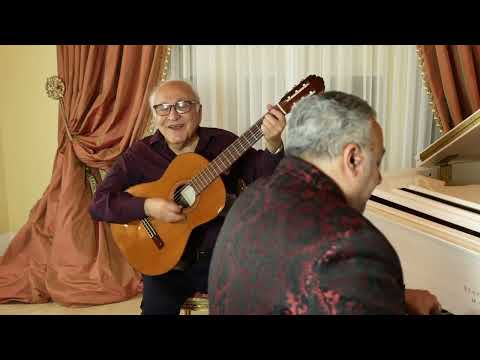 When my grandfather sing for us | اجراي اهنگ فقط يك بار مارتيك با گيتار