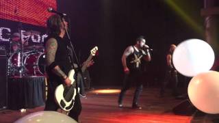 Download lagu Drowning Pool- By the Blood NIARMA AWARDS 2016 mp3 Download lagu Drowning Pool- By the Blood NIARMA AWARDS 2016 mp3