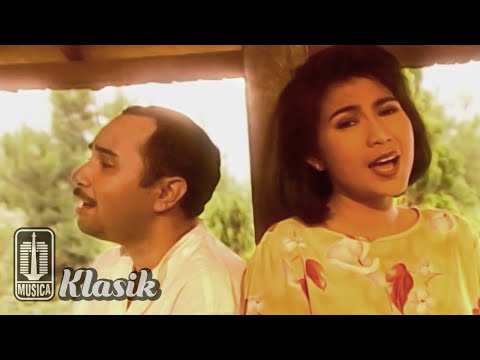 Rafika Duri Feat Harvey Malaihollo - Cinta Pertama (Official Music Video)