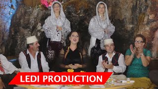 Ariana Ajredini - Kolazh Bije E Beut