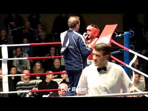 Boxen  Edgar Walth (BC Straubing) vs. Dennis Makkarow (Velberter BC) 11.02.2012
