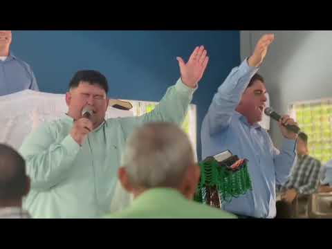 Duo Hermanos Saavedra - Prometiste Regresar