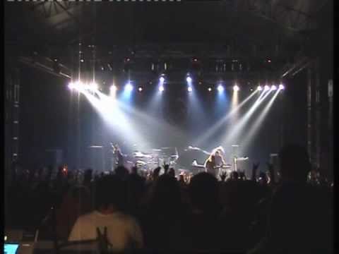 Erce plays Metallica on stage