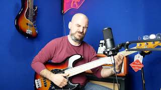 Video thumbnail for Fender American Original 70s Jazz Bass. REVIEW (ENG subs) by Bass Advisor