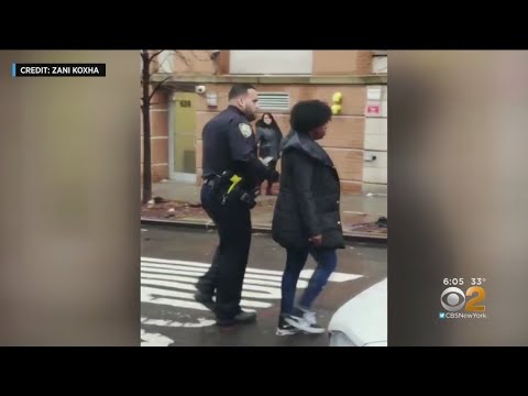 情報源16歳の少女は、アンバーアラートを促した疑惑の誘拐を演出しました。 (Sources: 16-Year-Old Girl Staged Alleged Kidnapping That Prompted Amber Alert)