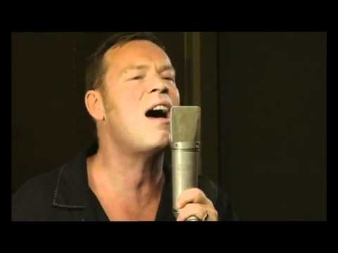 Ali Campbell feat Bitty Mclean - Would I Lie To You.flv