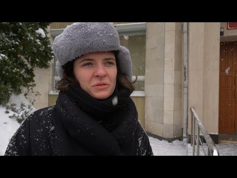 Video Thumbnail: "Hope dies": Moscow residents react to Alexei Navalny's death | AFP