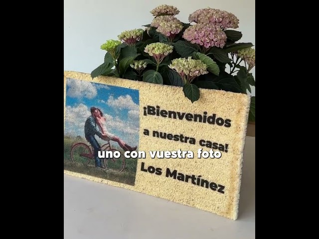 Vídeo relacionado con Transparent Gift Felpudo Zapatillas con Nombres y Texto Personalizado. Alfombra Entrada Casa. Felpudos Personalizados. Decoración. Regalos Originales para Familia. Fibra de Coco, Base Antideslizante