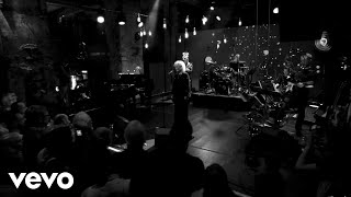 Petula Clark - While You See a Chance (Live)