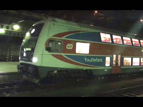 CESKY DRAHY City Elefant Class 471 EMU train set from Benešov u Prahy terminates at Prague station