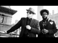 Elvis Costello and The Roots - Walk Us Uptown (Blog La Musica Que Nunca Te Quisieron Contar)