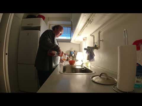 MongoTV_7856 - SPISER SKÅL FLÆSKESVÆR ONSDAG EFTERMIDDAG