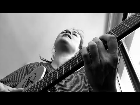 "Meu Barracão" (Noel Rosa) - Thaïs Morell voz e violão