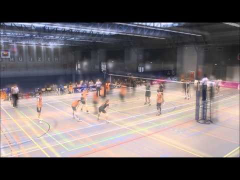 Acties spelverdeler Sam Gortzak volleybalwedstrijd TT Papendal Zaanstad H1  4 oktober 2014 Valkenhui