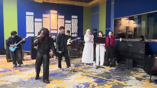 Livin La Vida Loca // Emellyn Hasrin