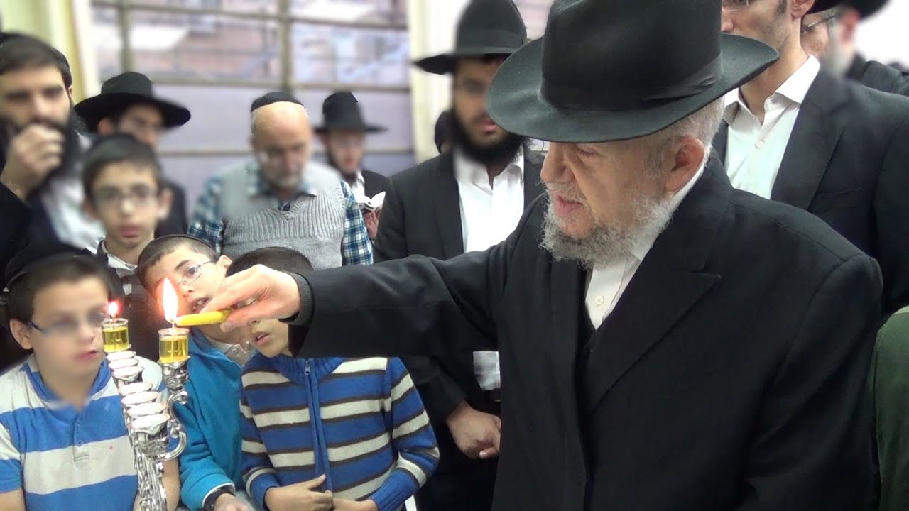 ברכתם של סופגניות שנאפו בתנור ומתי אפשר להדליק בחלון גם בבנין רב קומות? | השיד