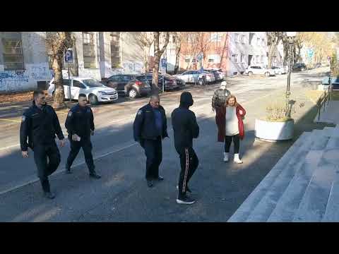 Majka dočekala napadača pred sudom u Slavonskom Brodu