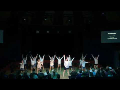 NTNUi danseshow høst 2016 - Moderne litt øvet - show2