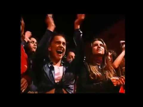 La buhardilla -  Solo jugar  cancion Serie TVN