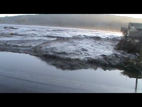 Multiple tsunami waves hit Llico, Maule, Chile