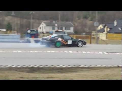 Trening driftu TOR KIELCE 2.04.2012 - Paweł Wileczek Nissan S13 D1KRK