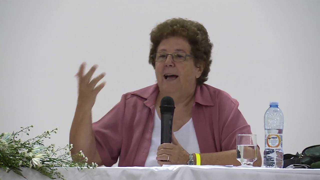 Mesa 02: "Formação de professores: cenários políticos"