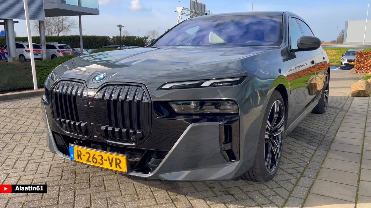 BMW 7 Series I7 2023 FULL REVIEW Interior Exterior Infotainment