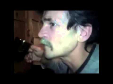 Leszczu gada do telewizora