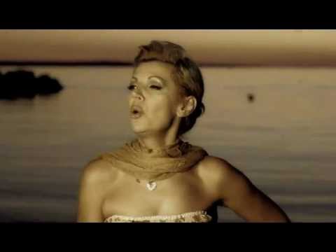 MARINA TOMAŠEVIĆ - "NOVA ŽENA"