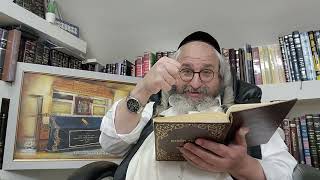 אור ימי חנוכה – ביידיש – 10 – הכנה לימי החנוכה ה'תשפ"ו ע"פ הספר 'אוצר היראה' – 'תשובת השנה' אות כח (הרב מוטה פראנק) - התמונה מוצגת ישירות מתוך אתר האינטרנט יוטיוב. זכויות היוצרים בתמונה שייכות ליוצרה. קישור קרדיט למקור התוכן נמצא בתוך דף הסרטון