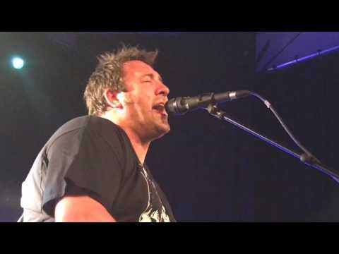 King King ft. Alan Nimmo live - "Lose Control"