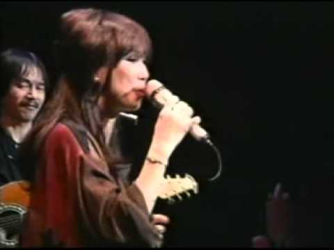 Thể hiện bởi Lê Uyên & Phương
