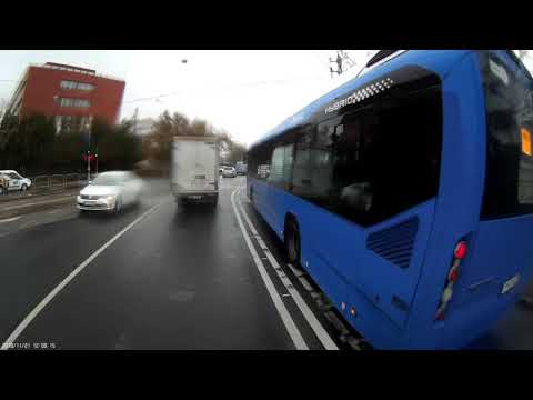 Elengedem a buszt - I let the bus go