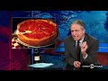 Jon Stewart's Thoughts On Deep Dish Pizza (extended, 1080P)