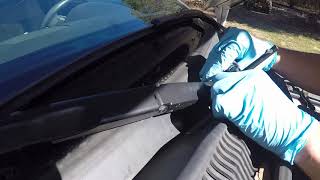 How to remove Ford Explorer Windshield Wiper