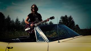 Lynne Hanson - Long Way Home video