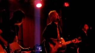 Fountains of Wayne - Little Red Light (Live at the Bellhouse)
