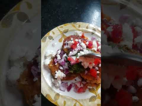 Aloo tikki chat Subscribe for more videos #youtubeshorts #foodmedia #yummy #tasty #streetfood #yum