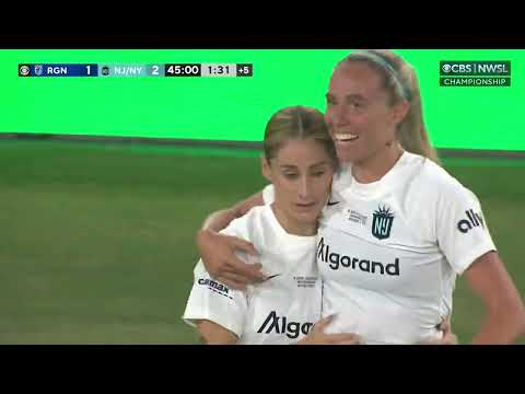 ESTHER GONZALEZ MARCA EL GOL QUE DA LA LIGA AL EQUIPO DE BATMAN