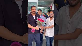 Download lagu #johnabraham snapped at airport 😎🔥#bollywood #pinkcitymedia mp3