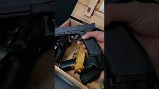 Download lagu Glock 17 Auto Shell Ejection Toy Gun - link in comment mp3