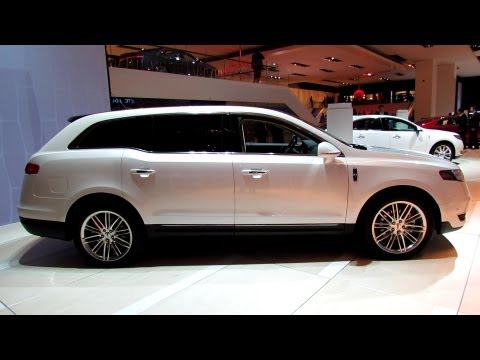 2013 Lincoln MKT - Exterior and Interior Walkaround - 2013 Detroit Auto Show