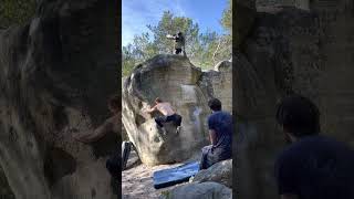 Video thumbnail of Movement Activated, 7b. Fontainebleau